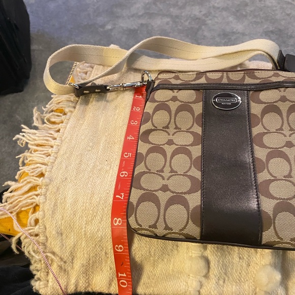 Coach Brown and Cream Signature Messenger Bag - Picture 3 of 7